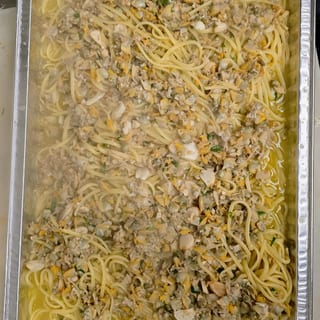 Linguine and Clams (Red or White)